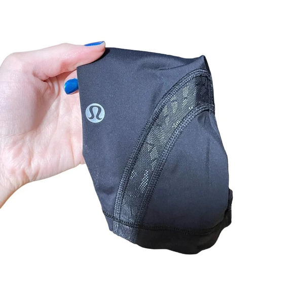 Lululemon Run: Inspire Crop II *Reflect Black Lace Size 4 - Picture 6 of 10